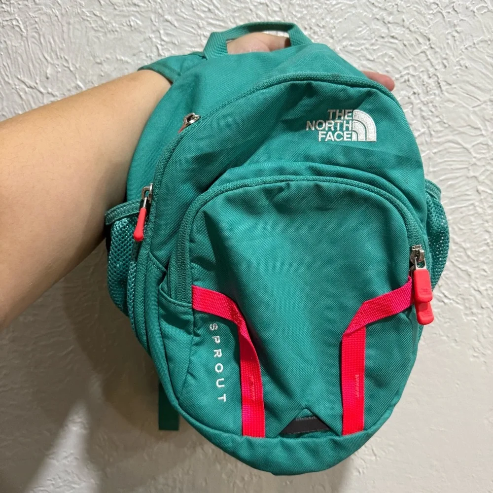 north face backpack priced The Women's Jester Everyday Backpack, Pnk Moss, One Size Colour:Black-KX7 Fits a 15 laptop colordescription_BLACK Go Getter Bag 2.0